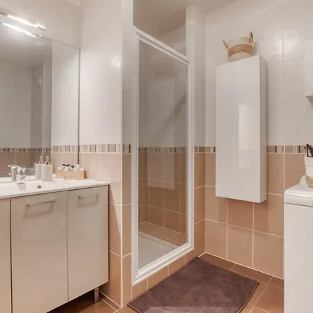 Le Funky - 5' Centre - Entree Autonome - Bein - Shopping - Wifi - Netflix - Nigloland شقة *