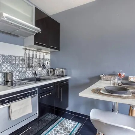 Le Funky - 5' Centre - Entree Autonome - Bein - Shopping - Wifi - Netflix - Nigloland شقة تروي