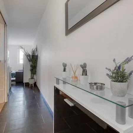 شقة Le Funky - 5' Centre - Entree Autonome - Bein - Shopping - Wifi - Netflix - Nigloland تروي