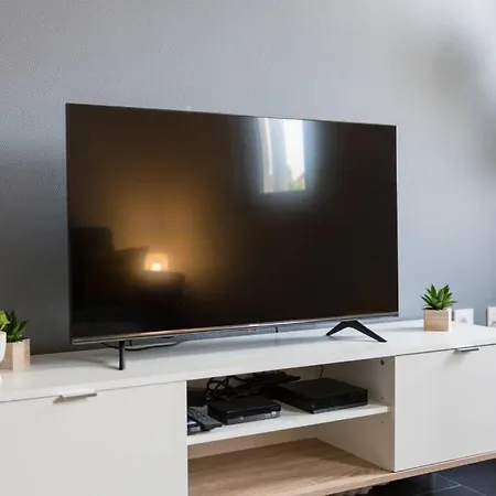 Le Funky - 5' Centre - Entree Autonome - Bein - Shopping - Wifi - Netflix - Nigloland شقة